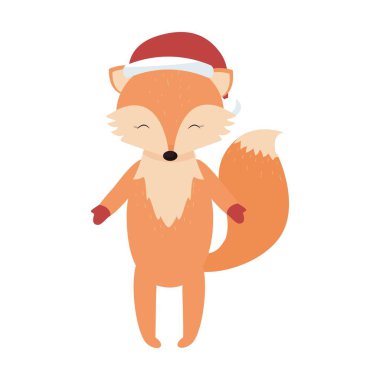 Beyaz arka planda izole edilmiş Noel şapkası olan İskandinav tarzında şirin bir tilki. Mutlu Ormanlık Karakteri selamlamak için.