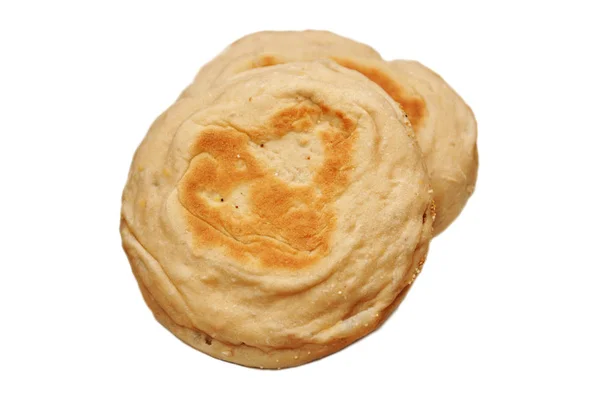 Muffin Inglesi Interi Isolati Uno Sfondo Bianco — Foto Stock