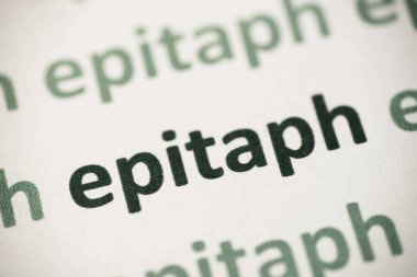 beyaz kağıt makro üzerinde basılı kelime kitabesi