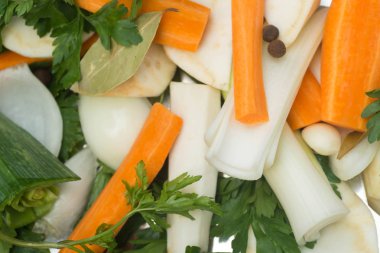 baharat ve sebze çorba ya da et suyu yapım fot kesmek