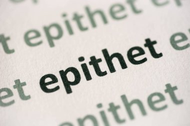 beyaz kağıt makro üzerinde basılı kelime sıfat