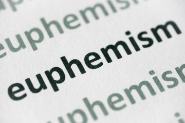 beyaz kağıt makro üzerinde basılı kelime örtmece