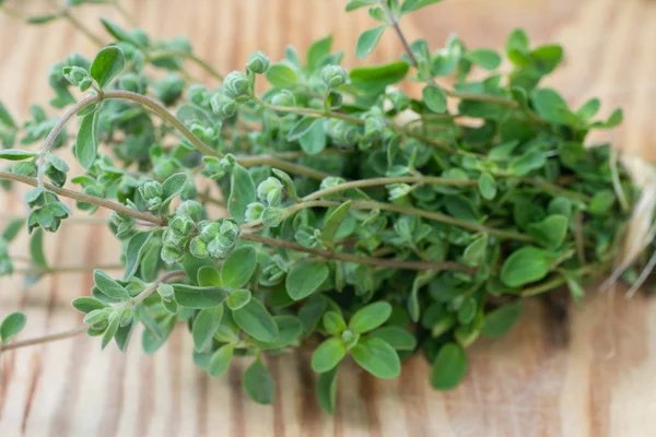 Bunch Fresh Marjoram Leaves Wooden Table Macro — Stock Photo, Image