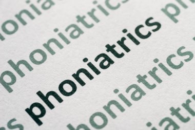 uyumak kağıt makro üzerinde basılı kelime phoniatrics