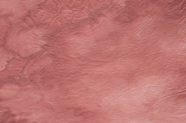 kırmızı sulu boya boyalı arka plan doku buruşuk kağıt üzerinde 