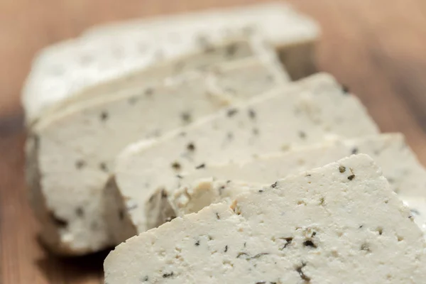 Tofu con rebanadas de hierbas — Foto de Stock