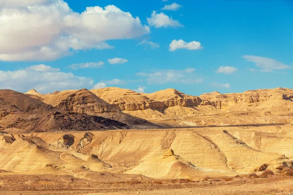 Mavi Gökyüzü Karşı Dağlar Negev Çölü Srail — Stok fotoğraf