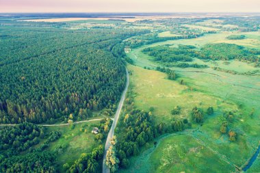 Kırsal, kırsal manzara havadan dron görünümü