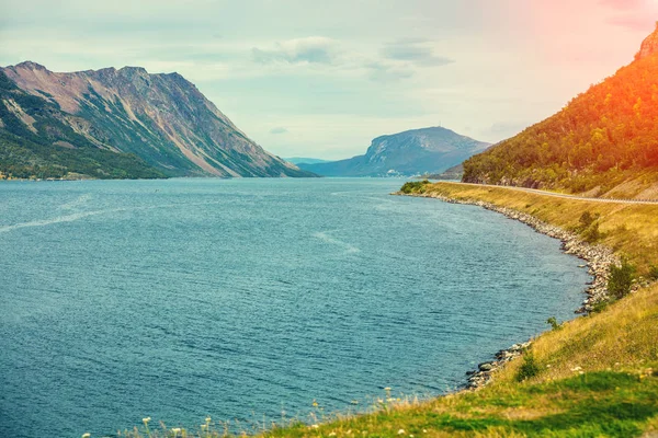Lindo Fiorde Paisagem Montanha Natureza Noruega — Fotografia de Stock