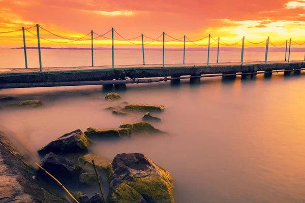 Pôr Sol Sobre Lago Balaton Hungria Europa Cais Madeira Cidade — Fotografia de Stock
