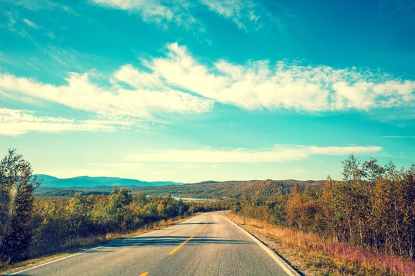 Conducir Coche Carretera Norte Nature Norway Por Encima Del Círculo — Foto de Stock