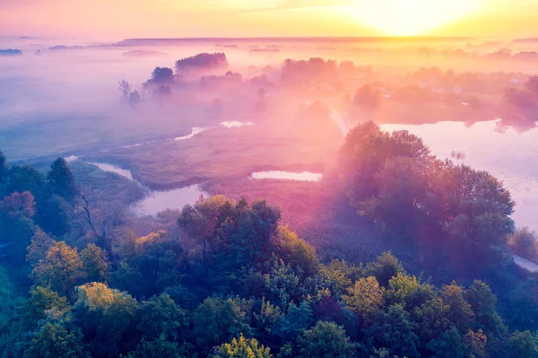 Magischer Sonnenaufgang Über Dem See Nebliger Morgen Ländliche Landschaft — Stockfoto