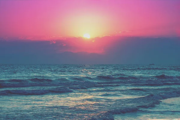 Рано Утром Восход Солнца Над Морем — стоковое фото