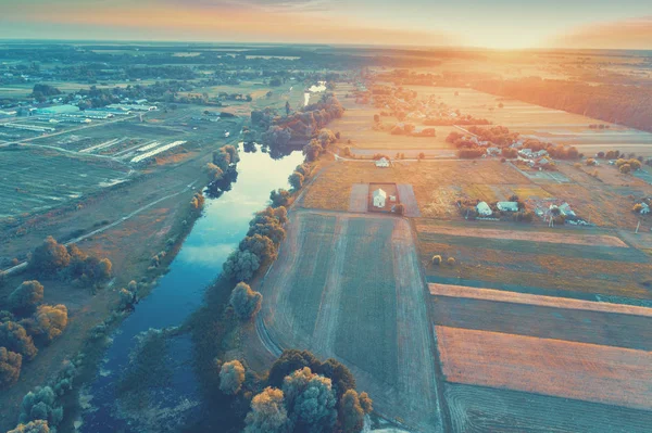 Luftaufnahme Der Landschaft Der Bach Fließt Bei Sonnenuntergang Durch Das — Stockfoto