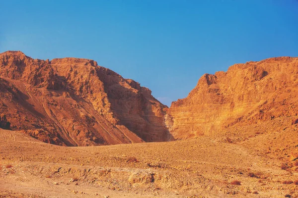 Deserto Montagna Montagne Arenaria Contro Cielo Blu — Foto Stock