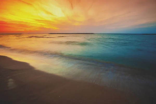 Seashore Evening Sunset Sea Beautiful Beach Dramatic Sunset Sky — Stock Photo, Image