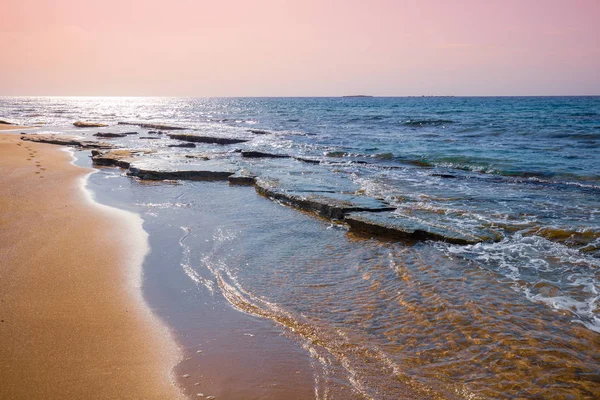 Côte Rocheuse Été Beau Paysage Marin Plage Coucher Soleil — Photo