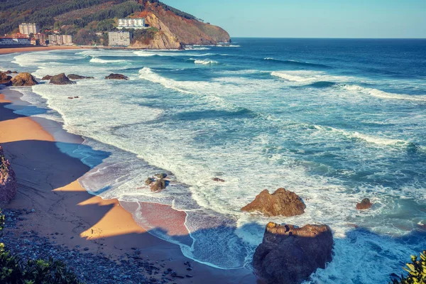 Egy Óceán Gyönyörű Öbölben Playa Bakio Biscay Basque Country Spanyolország — Stock Fotó