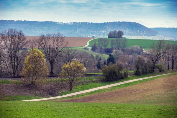 Paesaggio Rurale Montagna All Inizio Della Primavera — Foto Stock