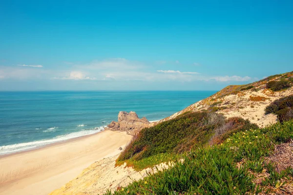 Скелясте Узбережжя Сонячний День Paredes Vitoria Beach Portugal Europe — стокове фото