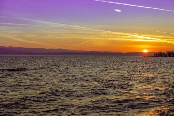 Kora Reggel Napkelte Felett Garda Lago Garda Olaszország Európa — Stock Fotó