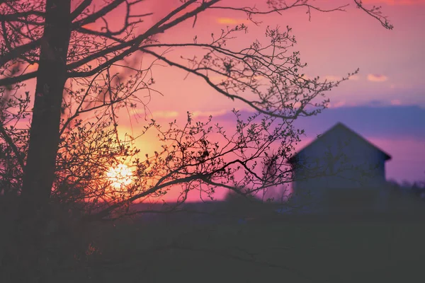 Paesaggio Rurale Sera Tramonto Silhouette Villaggio Contro Bel Cielo Della — Foto Stock