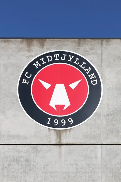 Mch アリーナの壁にヘアニング デンマーク 2018 中央ユラン地域 ヘルニングに基づいており スーペルリーガで遊んでデンマークのプロサッカー クラブである 中央ユラン地域 — ストック写真