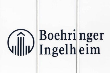 Lyon, Fransa - 26 Mayıs 2018 Boehringer Ingelheim logosu. Boehringer Ingelheim grubu dünyanın önde gelen 20 ilaç şirketinden biri.