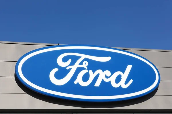 Randers Dánia 2018 Május Ford Embléma Falon Ford Egy Amerikai — Stock Fotó