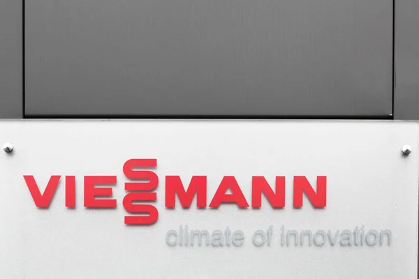 Villefranche France Mai 2018 Viessmann Logo Einer Wand Viessmann Group — Stockfoto