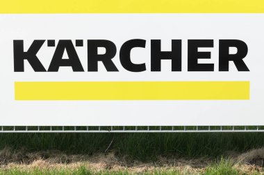 Tilst, Danimarka - 20 Nisan 2018: Karcher işareti bir panel. Karcher dünya çapında faaliyet ve onun yüksek basınç temizleyiciler zemin bakım donanımları için bilinen bir Alman aile şirketi olduğunu