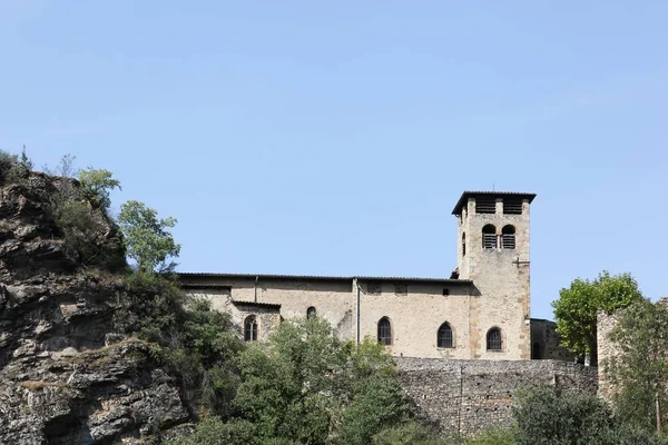 Iglesia Pueblo Medieval Malleval Departamento Del Loira Francia — Foto de Stock