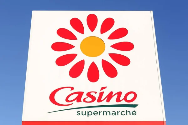 Luxemburg Frankreich April 2019 Das Logo Des Casino Supermarktes Auf — Stockfoto