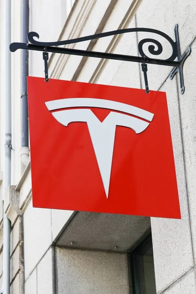 Kodaň Dánsko Avril 2019 Tesla Logo Stěně Tesla Americká Automobilovým — Stock fotografie