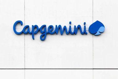 Viby, Danimarka - 24 Mart 2019 Capgemini logosu. Capgemini, merkezi Fransa 'nın başkenti Paris' te bulunan çok uluslu bir iş danışmanlık şirketidir.
