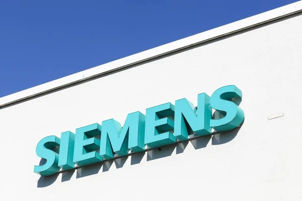 Tilst Dänemark April 2019 Siemens Logo Auf Einer Fassade Siemens — Stockfoto