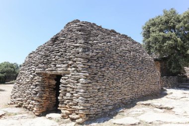 Provence Gordes yakınlarındaki Bories köyünde Taş kulübe, Fransa