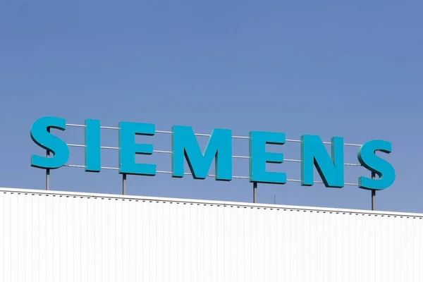 Grenoble Francia Junio 2017 Logotipo Siemens Edificio Siemens Una Multinacional — Foto de Stock