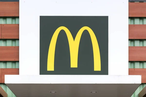 Voiron Fransa Haziran 2018 Donald Logosu Cephede Mcdonald Dünyanın Büyük — Stok fotoğraf
