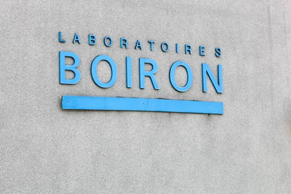 Grenoble France June 2019 Λογότυπο Της Boiron Laboratories Τοίχο Boiron — Φωτογραφία Αρχείου