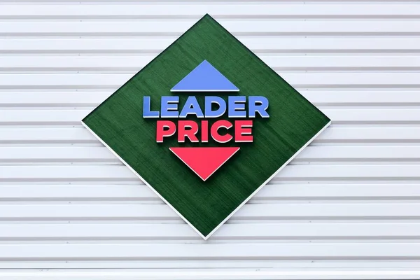 Гренобль Франция Июня 2019 Года Логотип Leader Price Стене Leader — стоковое фото