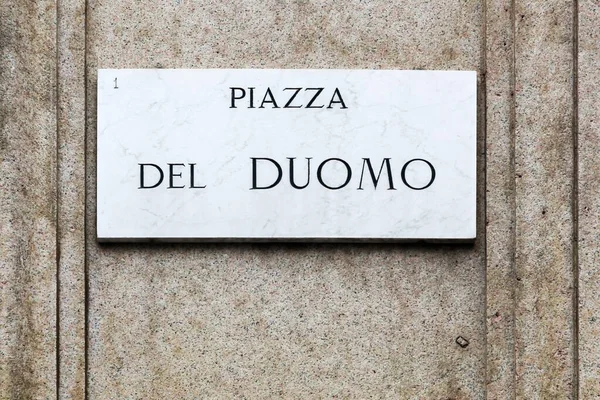 Sinal Piazza Del Duomo Milão Itália — Fotografia de Stock