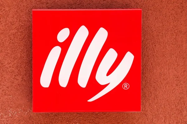 Villefranche France May 2020 Illy Logo Wall Illy Italian Coffee — Stock Photo, Image