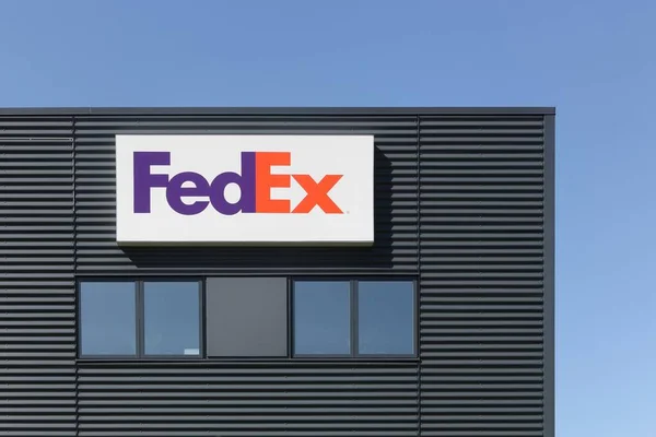 Odense Dinamarca Abril 2017 Edifício Armazém Fedex Fedex Corporation Uma — Fotografia de Stock