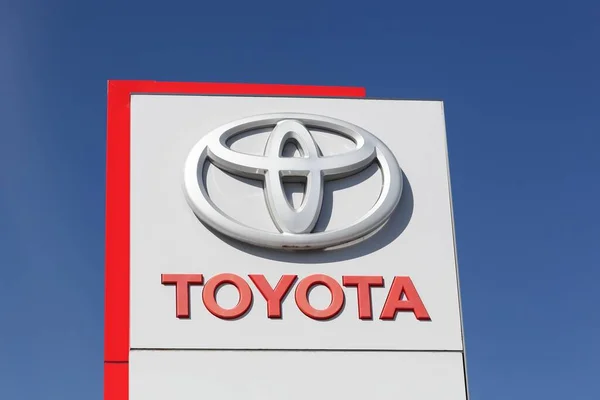 Оддер Дания Марта 2018 Года Логотип Toyota Панели Toyota Motor — стоковое фото