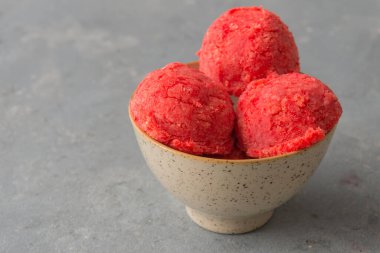 Böğürtlenli dondurmanın en iyi yeri.