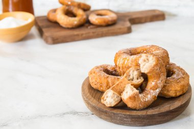 Donut ve ballı el yapımı