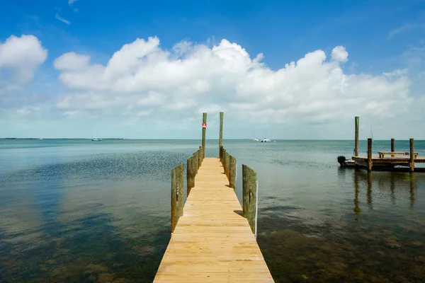 Zeegezicht Weergave Van Populaire Florida Keys Langs Een Kleine Dok — Stockfoto