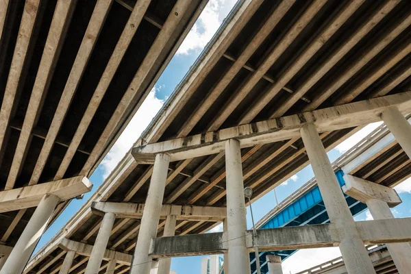 Interstate 95 Miami şehir çalışan havaya doğru görünümü.