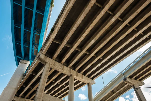 Interstate 95 Miami şehir çalışan havaya doğru görünümü.